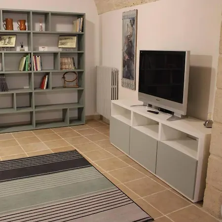 Perotti 23 Apartmán